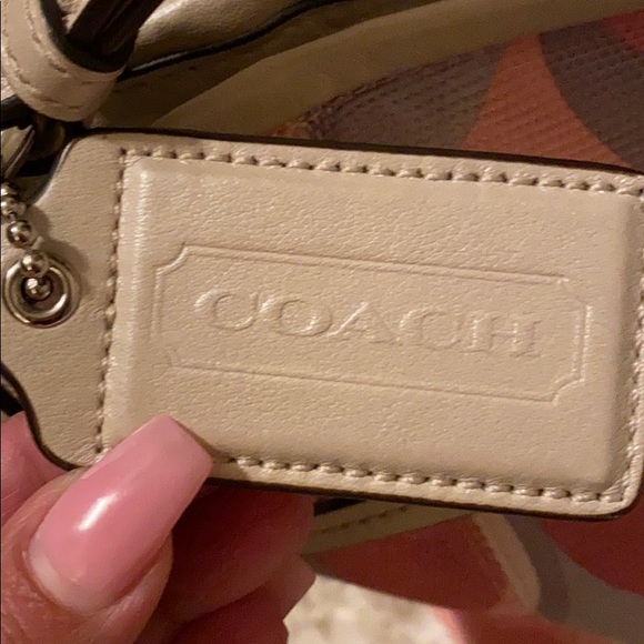 Coach purse - Picture 4 of 8